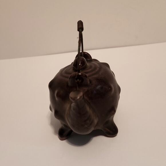 Vintage Conch Shell Salt & Pepper Shakers With Trunk & Metal Carrying Handle - Picture 11 of 13